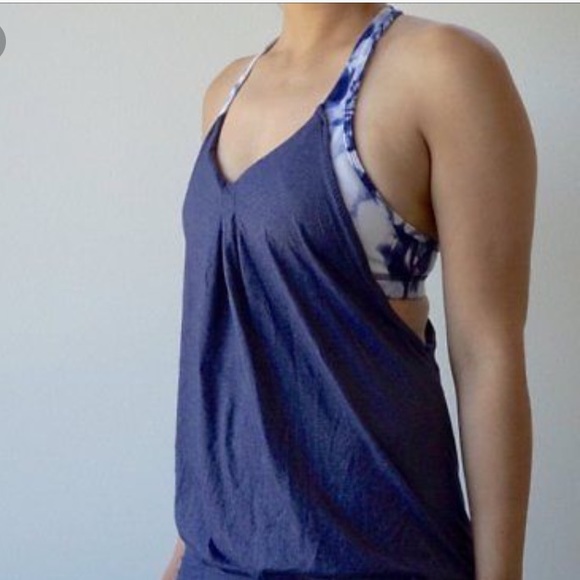 lululemon athletica Tops - Lululemon No Limits Tie Dye sz 4 Blue Top